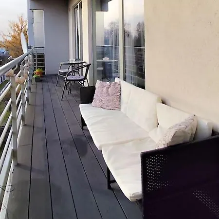Skyview Retreat Apartment *
